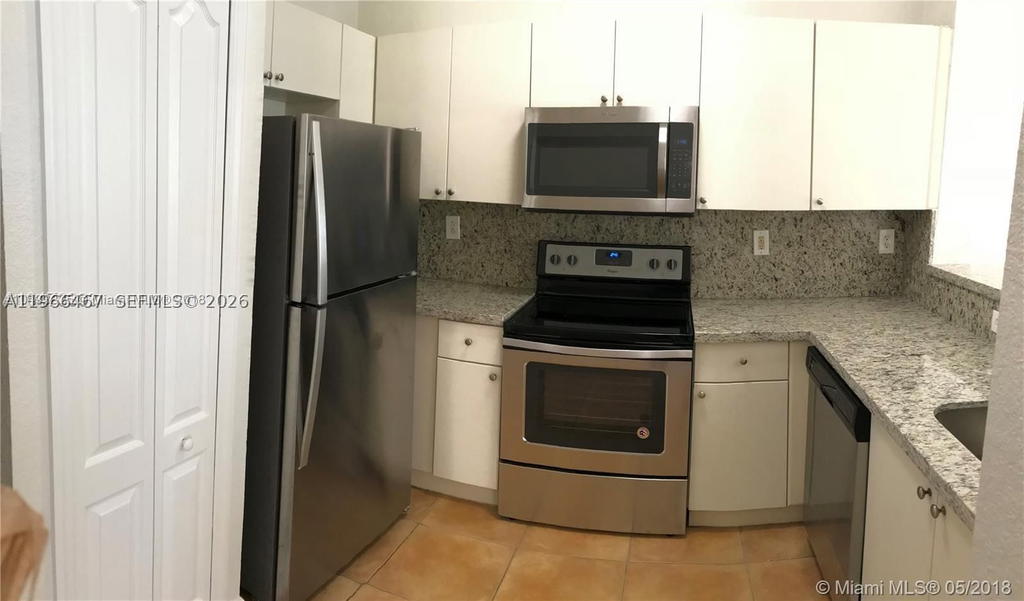 Real estate property located at 17720 73rd Ave #105, Miami-dade, Shoma Homes At Country Cl, Hialeah, FL