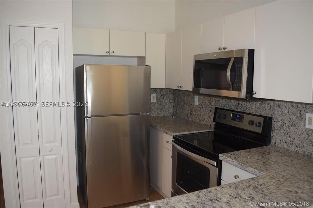 Real estate property located at 17720 73rd Ave #105, Miami-dade, Shoma Homes At Country Cl, Hialeah, FL