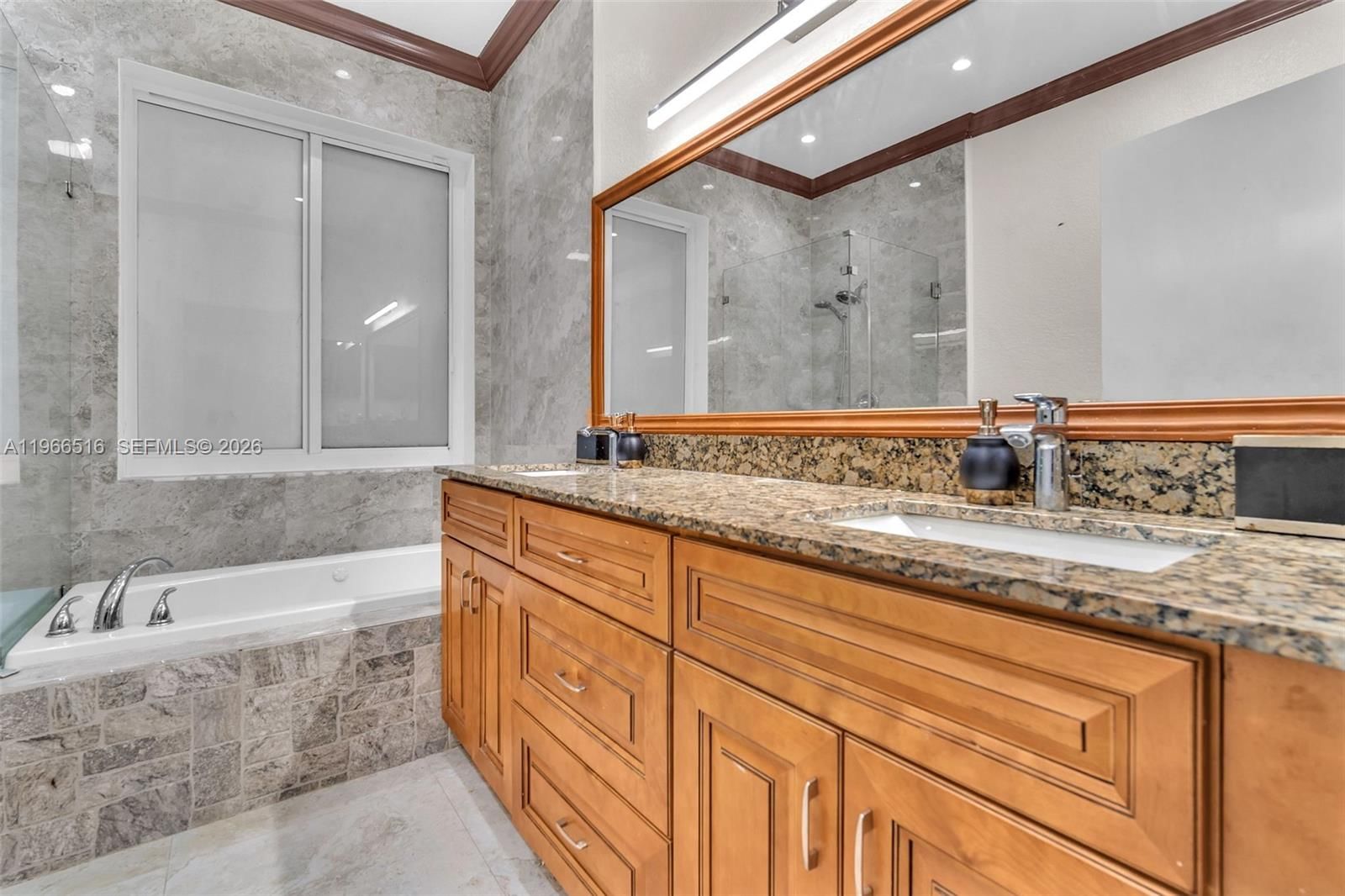 Real estate property located at 544 159th Ln, Broward, Towngate, Pembroke Pines, FL
