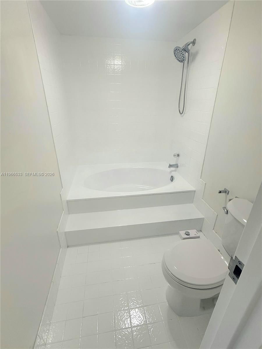 Real estate property located at 16546 26th Ave #2B, Miami-dade, Reef North Condo, North Miami Beach, FL