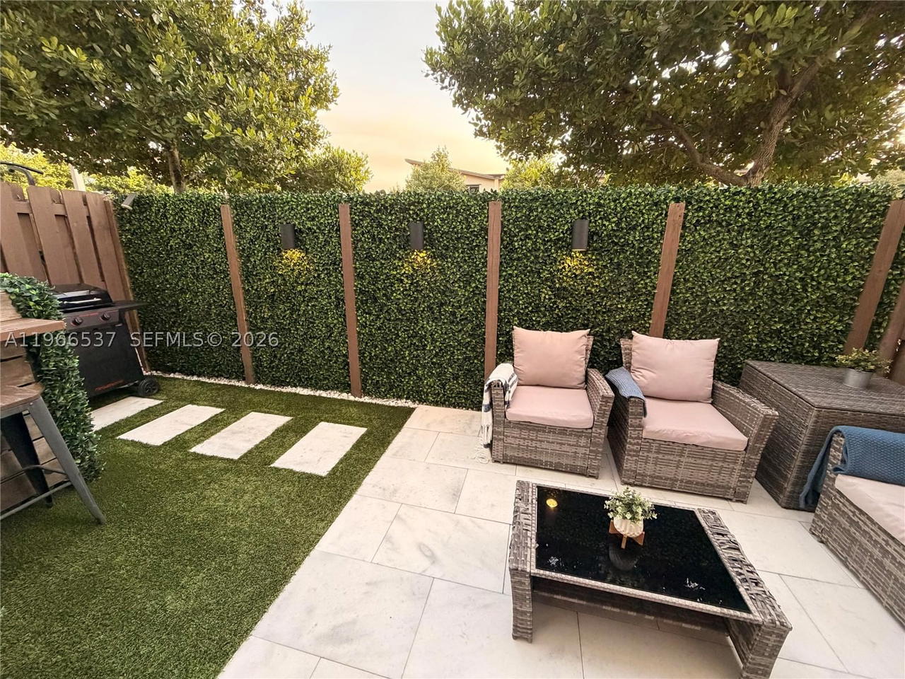 Real estate property located at 10407 82nd St #5, Miami-dade, Highland At Park Central, Doral, FL