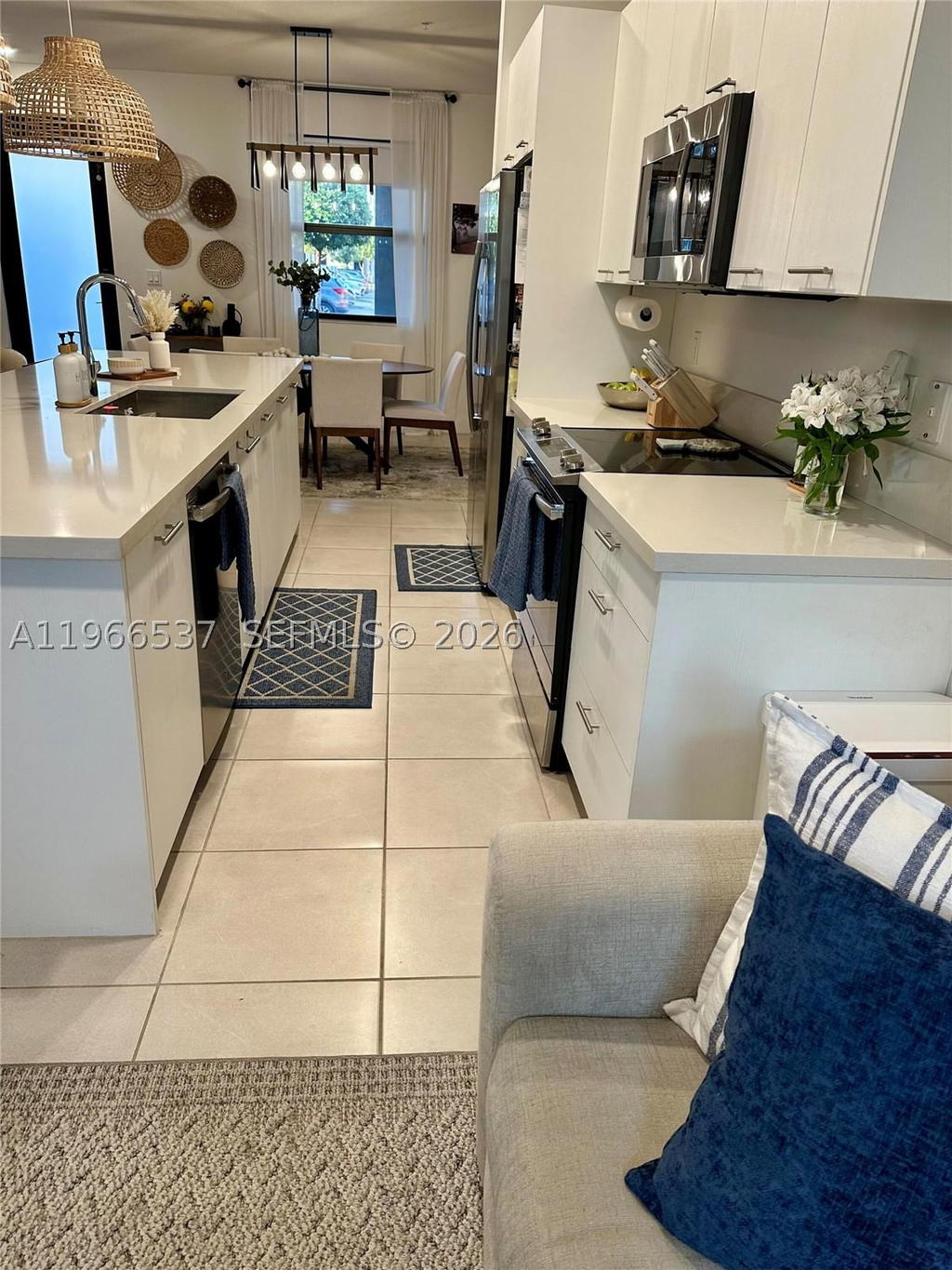 Real estate property located at 10407 82nd St #5, Miami-dade, Highland At Park Central, Doral, FL