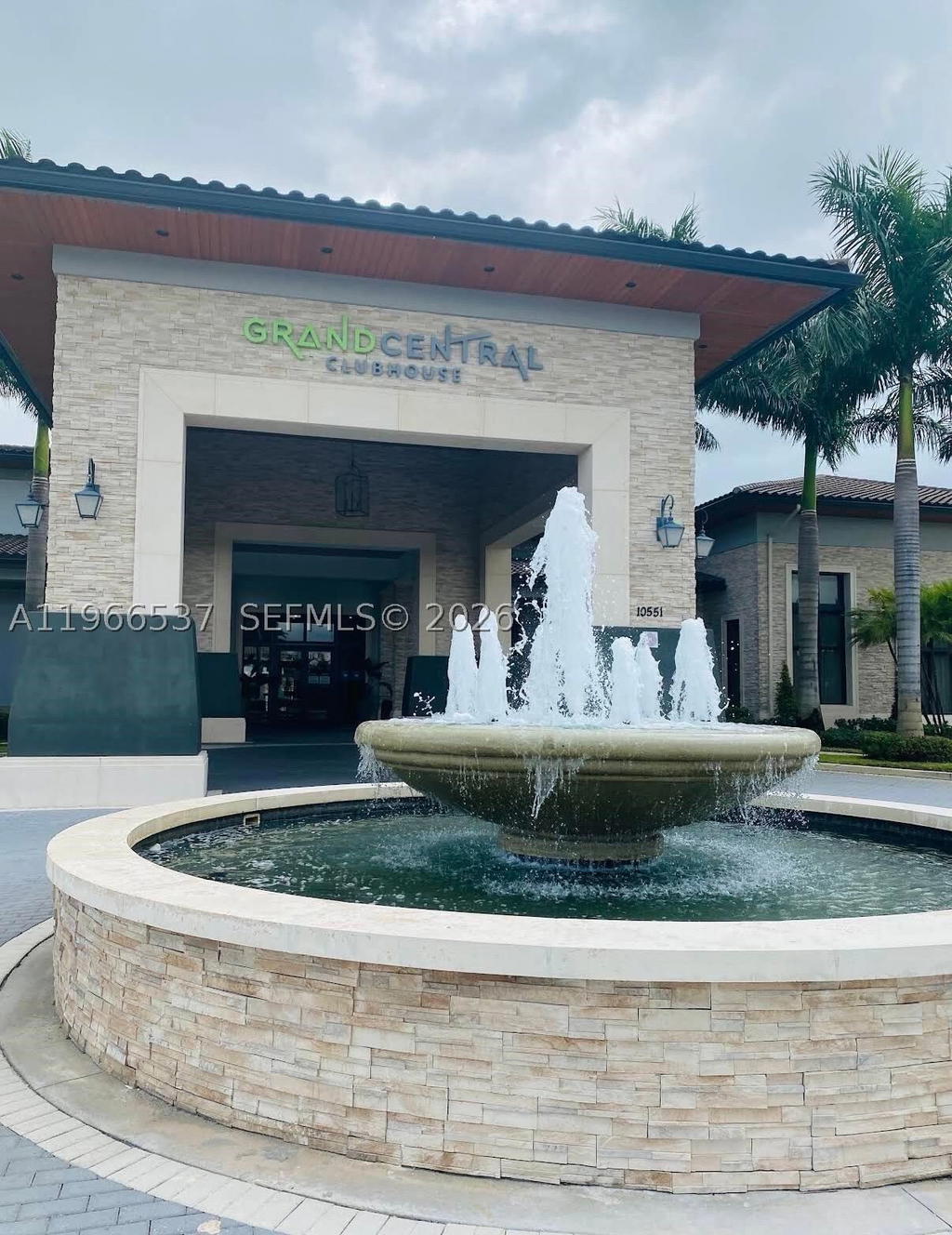 Real estate property located at 10407 82nd St #5, Miami-dade, Highland At Park Central, Doral, FL