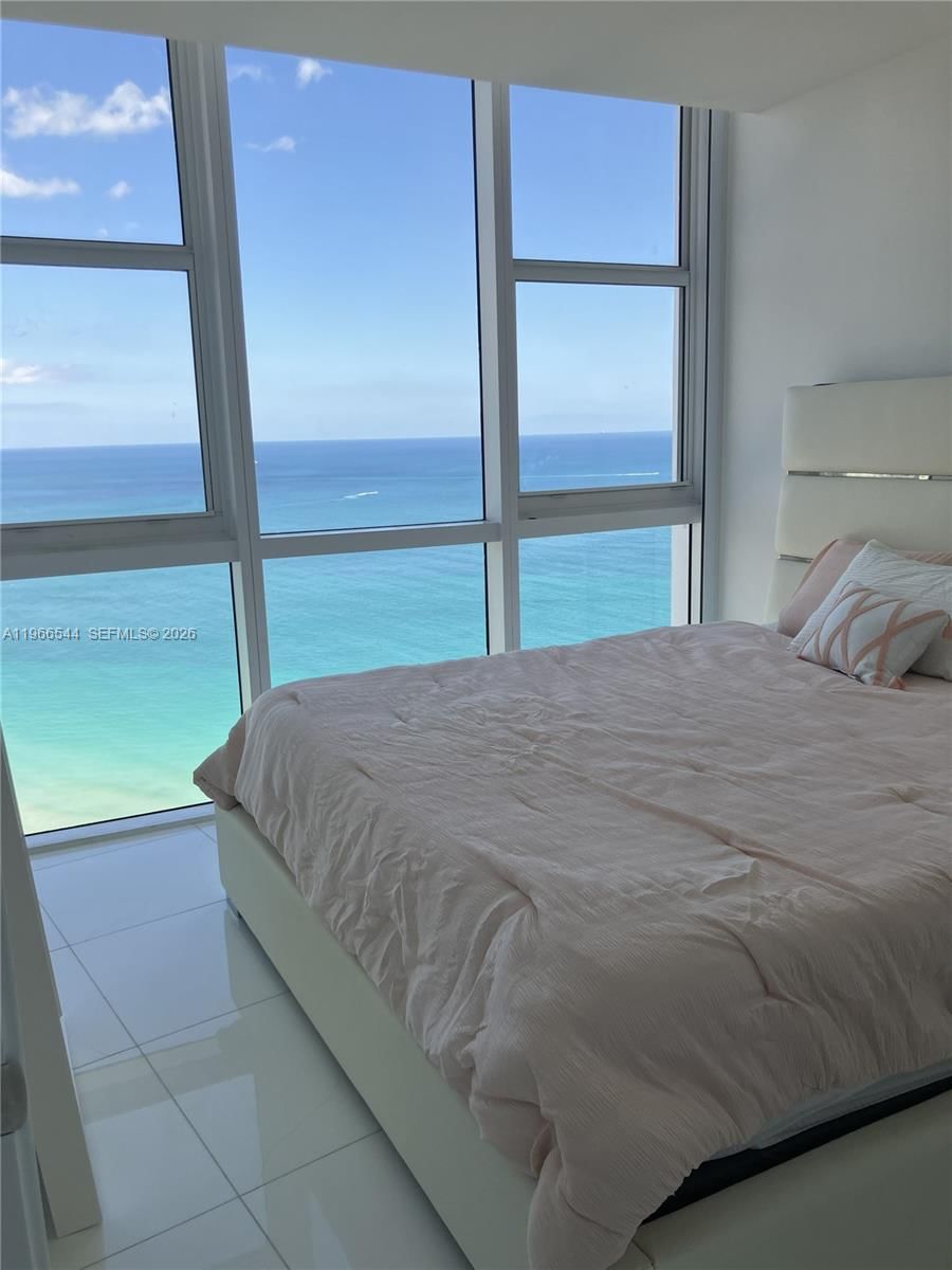 Real estate property located at 18201 Collins Ave #3708, Miami-dade, Trump Royale Condo, Sunny Isles Beach, FL