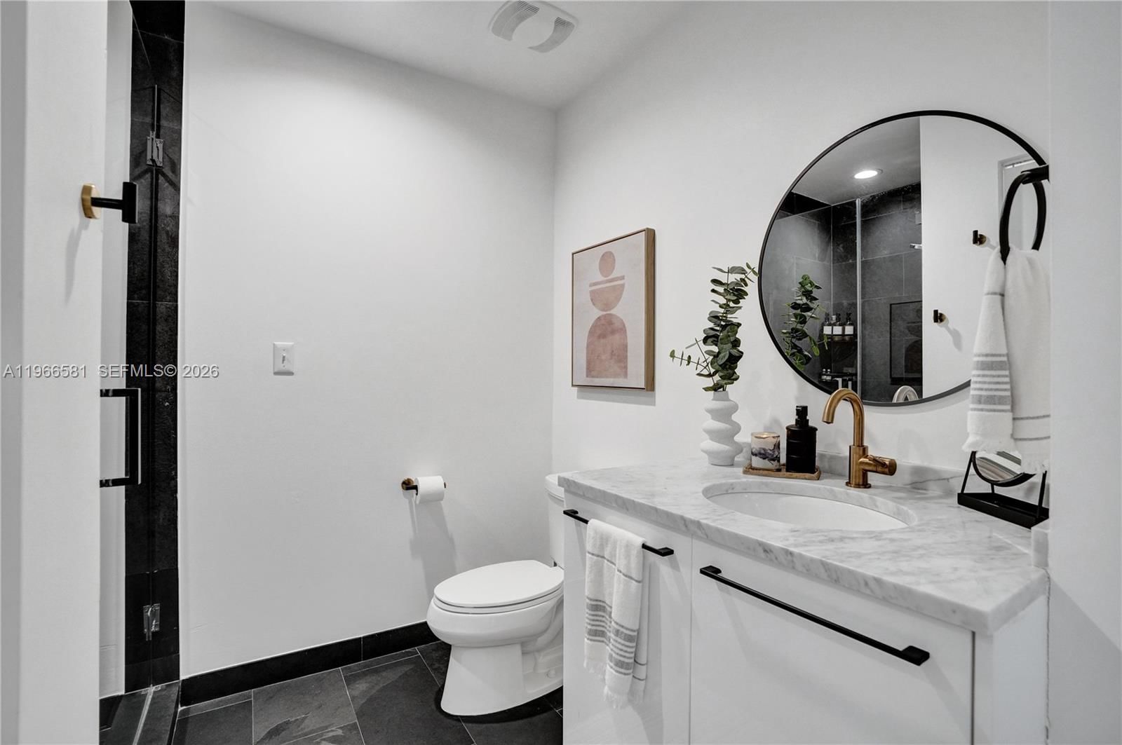 Real estate property located at 900 Biscayne Blvd #2907, Miami-dade, 900 Biscayne Bay Condo, Miami, FL
