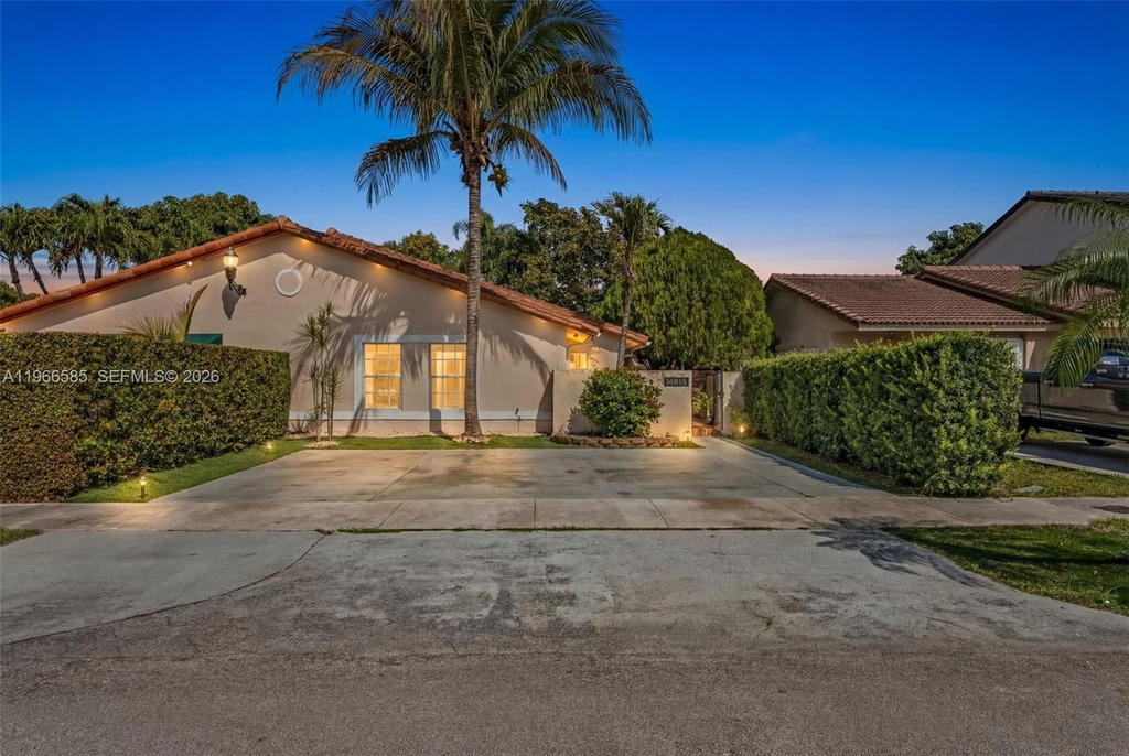 Real estate property located at 14813 81st St A, Miami-dade, Kendale Royal Sub, Miami, FL