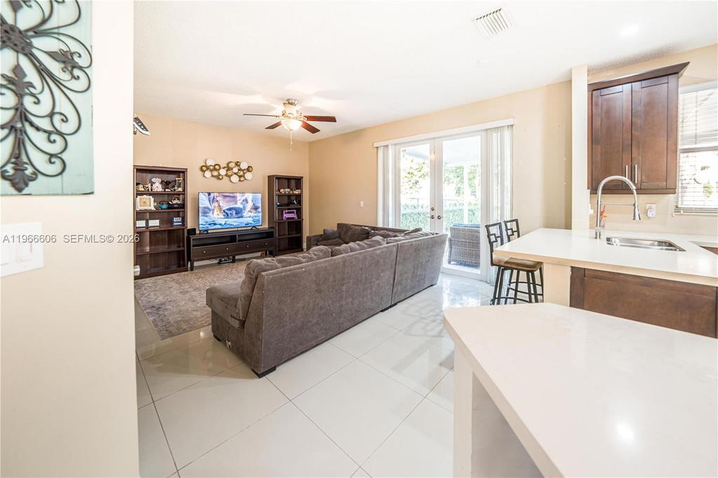 Real estate property located at 341 153rd Ln, Broward, Towngate, Pembroke Pines, FL