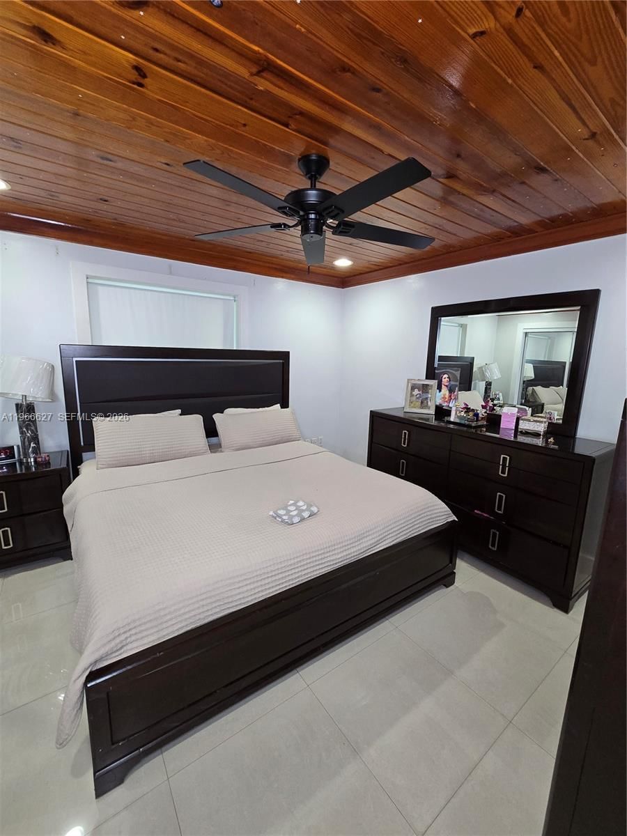 Real estate property located at 19261 118th Ct, Miami-dade, Lime Grove Gardens Rev, Miami, FL