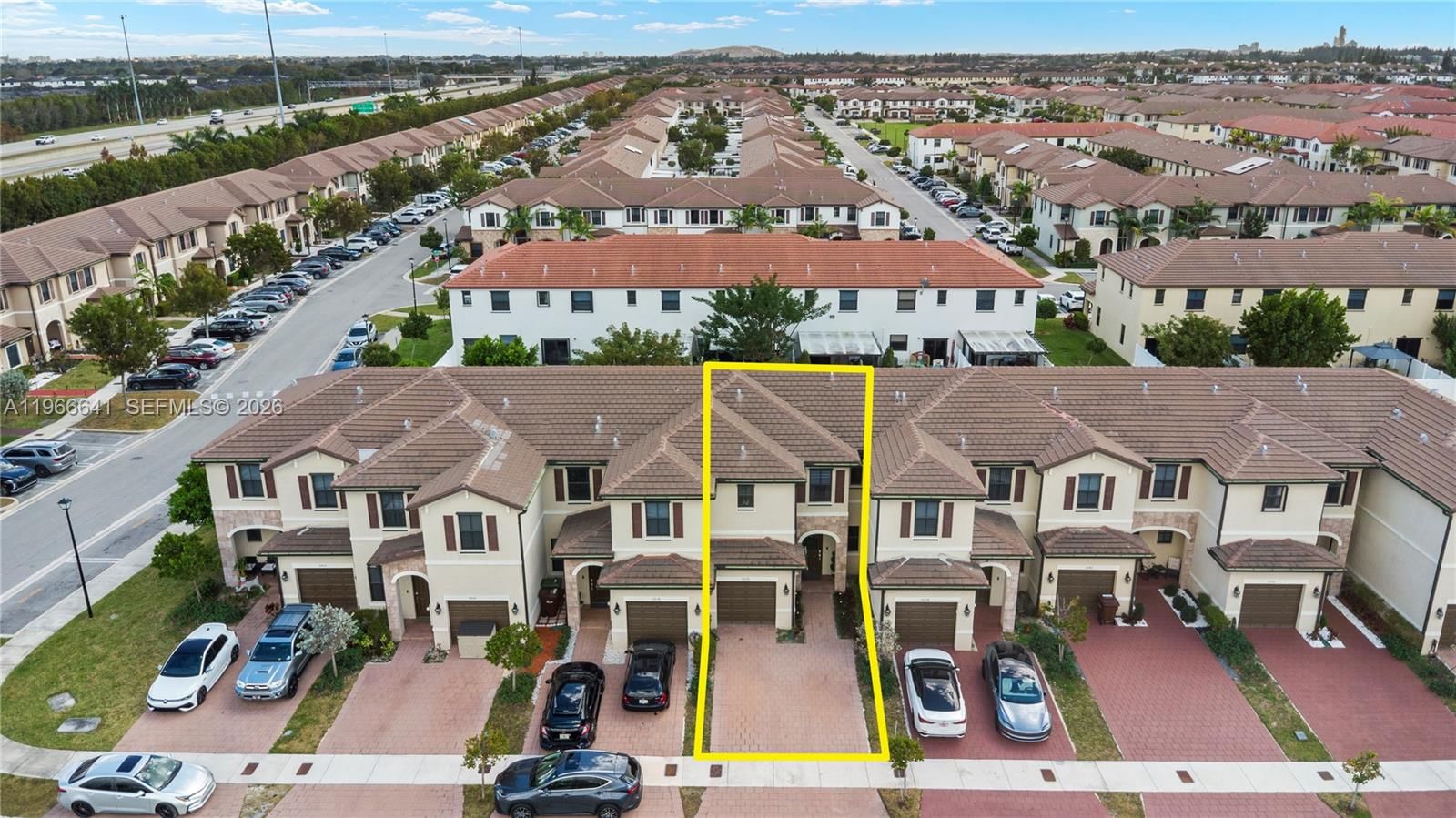 Real estate property located at 3226 108th St, Miami-dade, Aquabella North Replat, Hialeah, FL