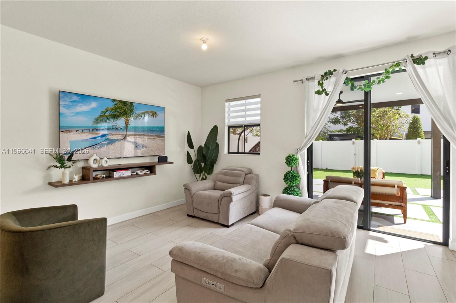 Real estate property located at 3226 108th St, Miami-dade, Aquabella North Replat, Hialeah, FL