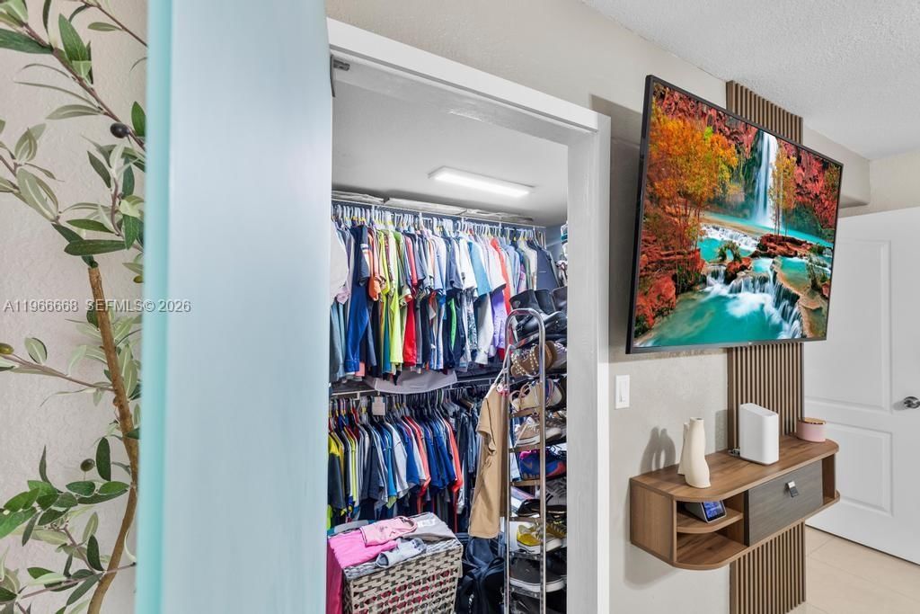 Real estate property located at 10951 Okeechobee Rd #101, Miami-dade, Garden Villas Condo Ii, Hialeah Gardens, FL