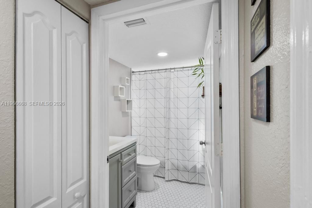 Real estate property located at 10951 Okeechobee Rd #101, Miami-dade, Garden Villas Condo Ii, Hialeah Gardens, FL