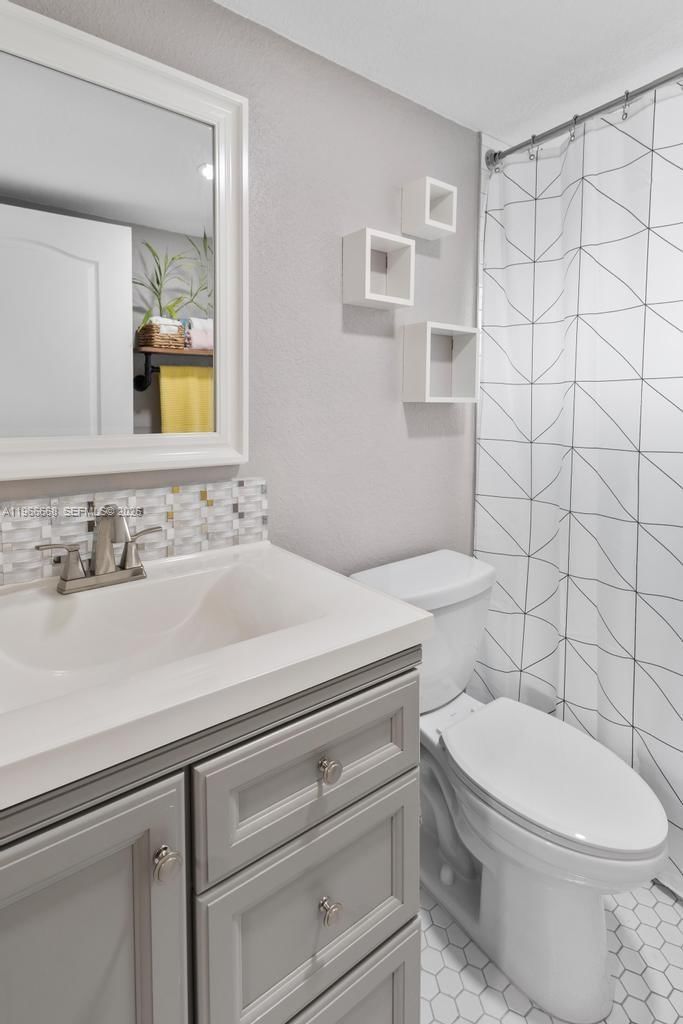 Real estate property located at 10951 Okeechobee Rd #101, Miami-dade, Garden Villas Condo Ii, Hialeah Gardens, FL