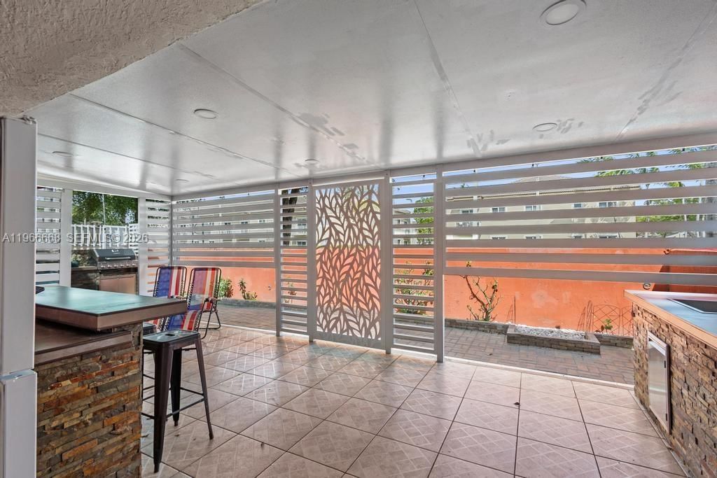 Real estate property located at 10951 Okeechobee Rd #101, Miami-dade, Garden Villas Condo Ii, Hialeah Gardens, FL