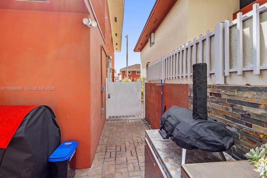Real estate property located at 10951 Okeechobee Rd #101, Miami-dade, Garden Villas Condo Ii, Hialeah Gardens, FL
