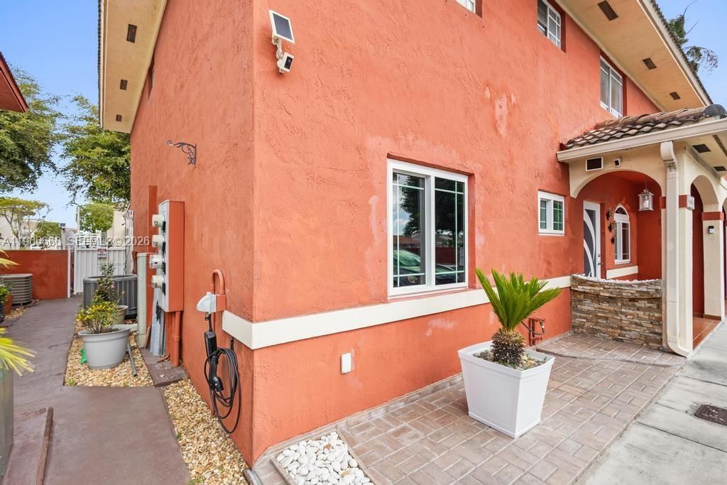Real estate property located at 10951 Okeechobee Rd #101, Miami-dade, Garden Villas Condo Ii, Hialeah Gardens, FL
