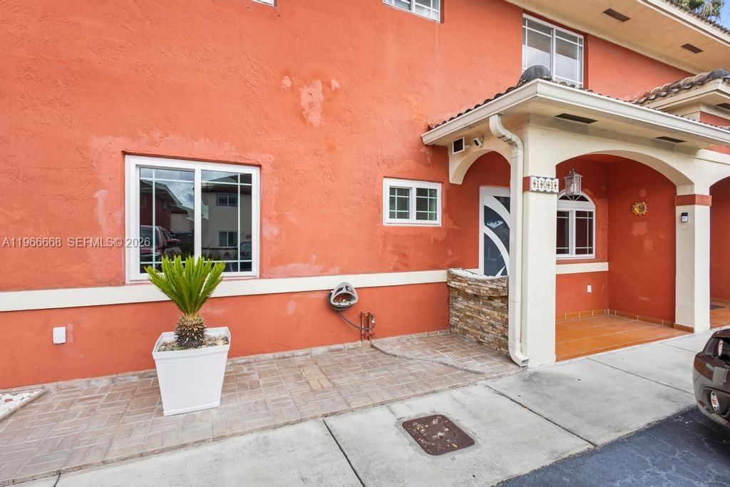 Real estate property located at 10951 Okeechobee Rd #101, Miami-dade, Garden Villas Condo Ii, Hialeah Gardens, FL
