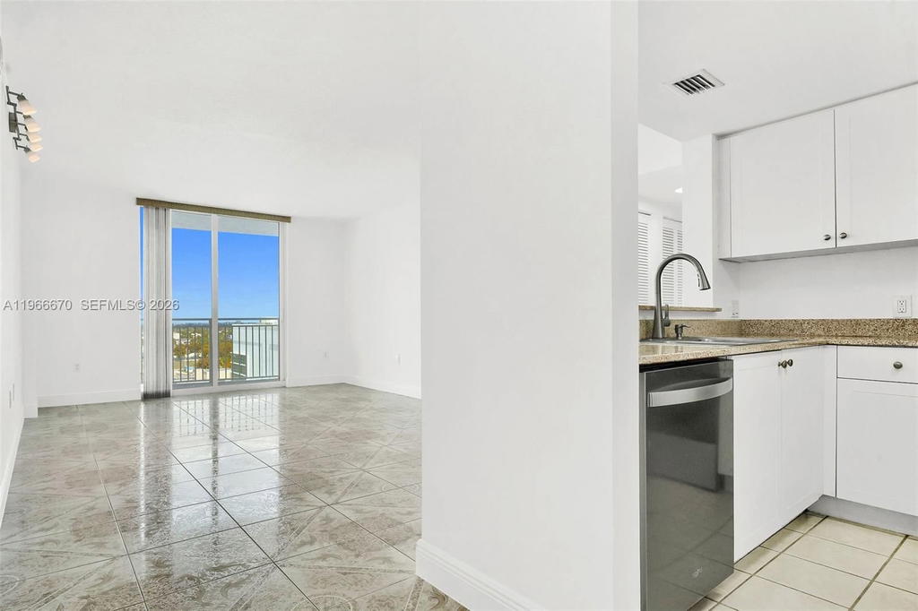 Real estate property located at 60 37th Ave #1004, Miami-dade, Douglas Place Condo, Miami, FL