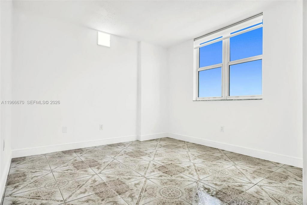Real estate property located at 60 37th Ave #1004, Miami-dade, Douglas Place Condo, Miami, FL