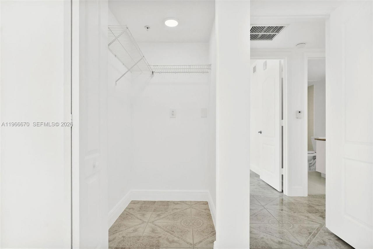 Real estate property located at 60 37th Ave #1004, Miami-dade, Douglas Place Condo, Miami, FL