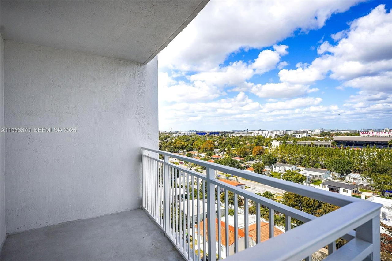 Real estate property located at 60 37th Ave #1004, Miami-dade, Douglas Place Condo, Miami, FL