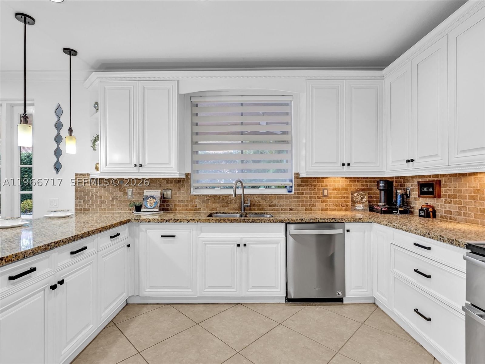 Real estate property located at 1469 Kite Ct, Broward, Sector 2-parcels 1 2 3 4, Weston, FL