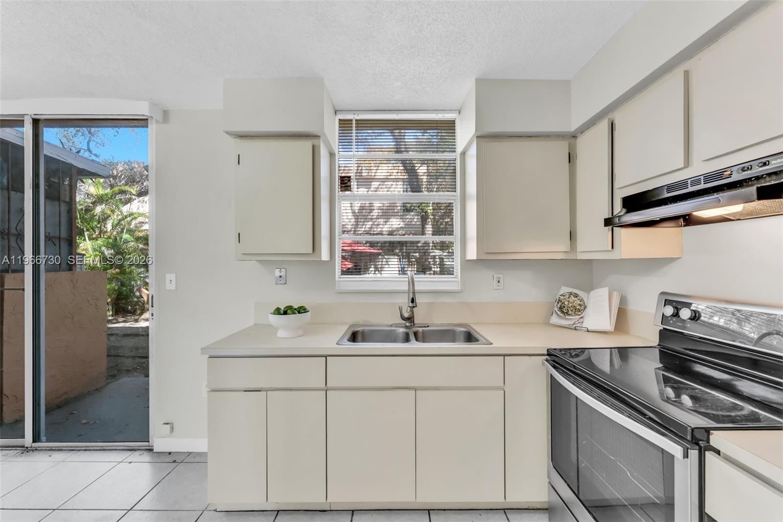 Real estate property located at 6149 69th St #12, Miami-dade, Lee Park Condo, South Miami, FL