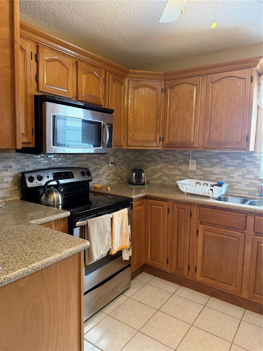 Real estate property located at 326 Ocean Dr #4, Miami-dade, 326 Ocean Drive Condo, Miami Beach, FL