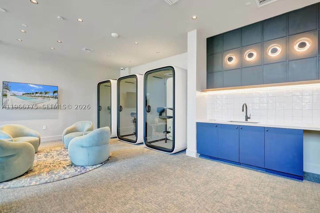 Real estate property located at 580 72nd St #705, Miami-dade, 72 Park, Miami Beach, FL