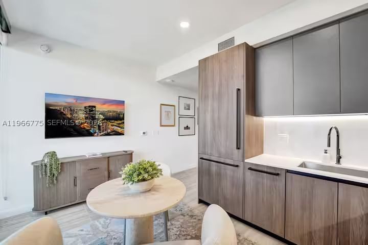Real estate property located at 580 72nd St #705, Miami-dade, 72 Park, Miami Beach, FL