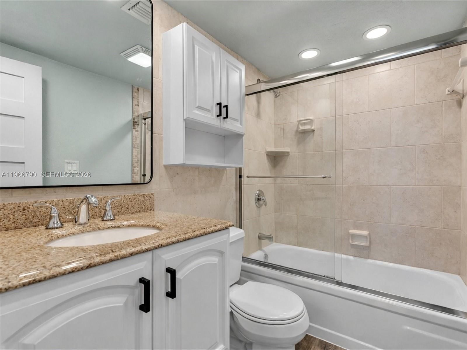 Real estate property located at 9340 Lagoon Pl #303, Broward, Poinciana Pine Island, Davie, FL