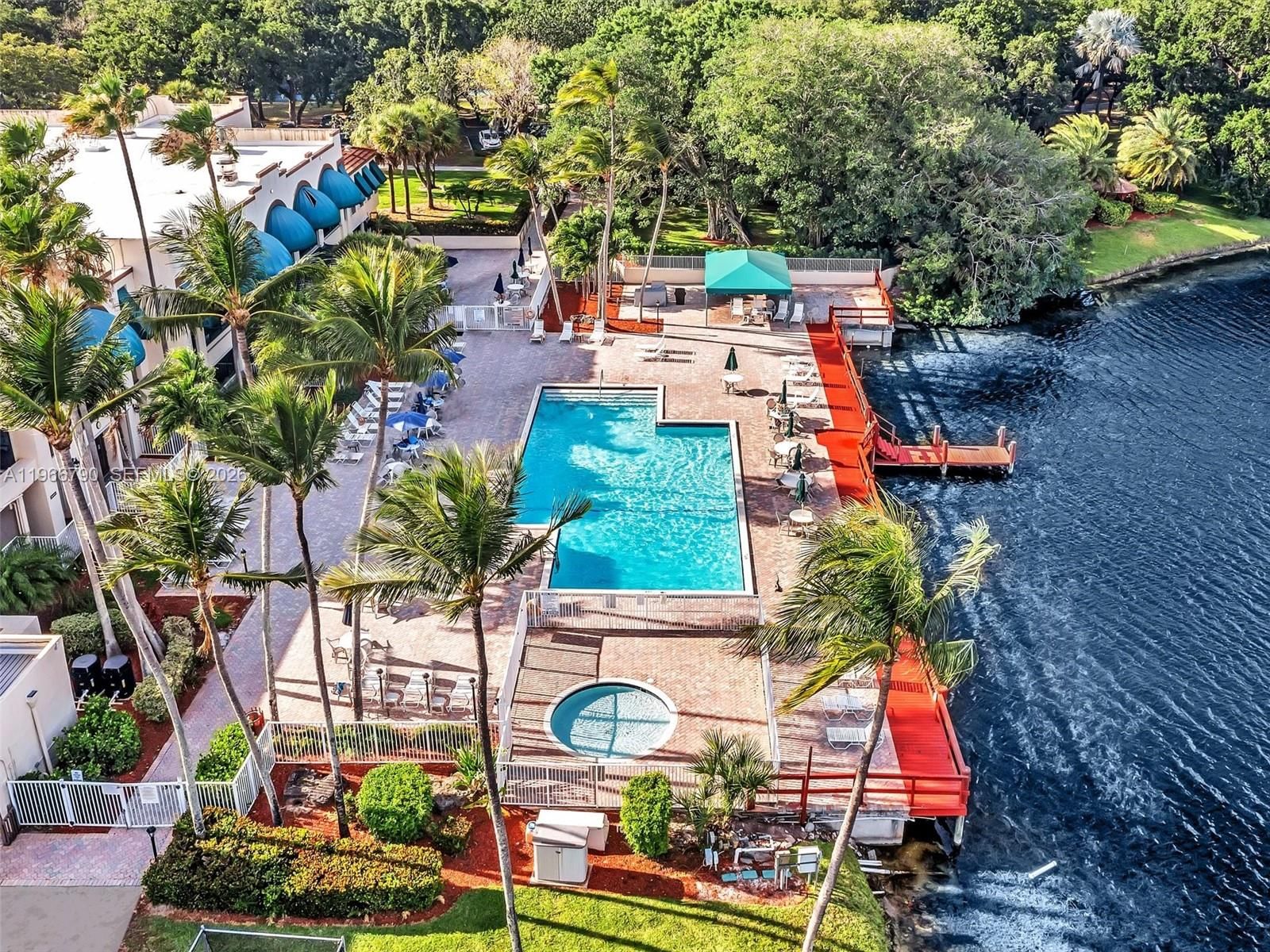 Real estate property located at 9340 Lagoon Pl #303, Broward, Poinciana Pine Island, Davie, FL