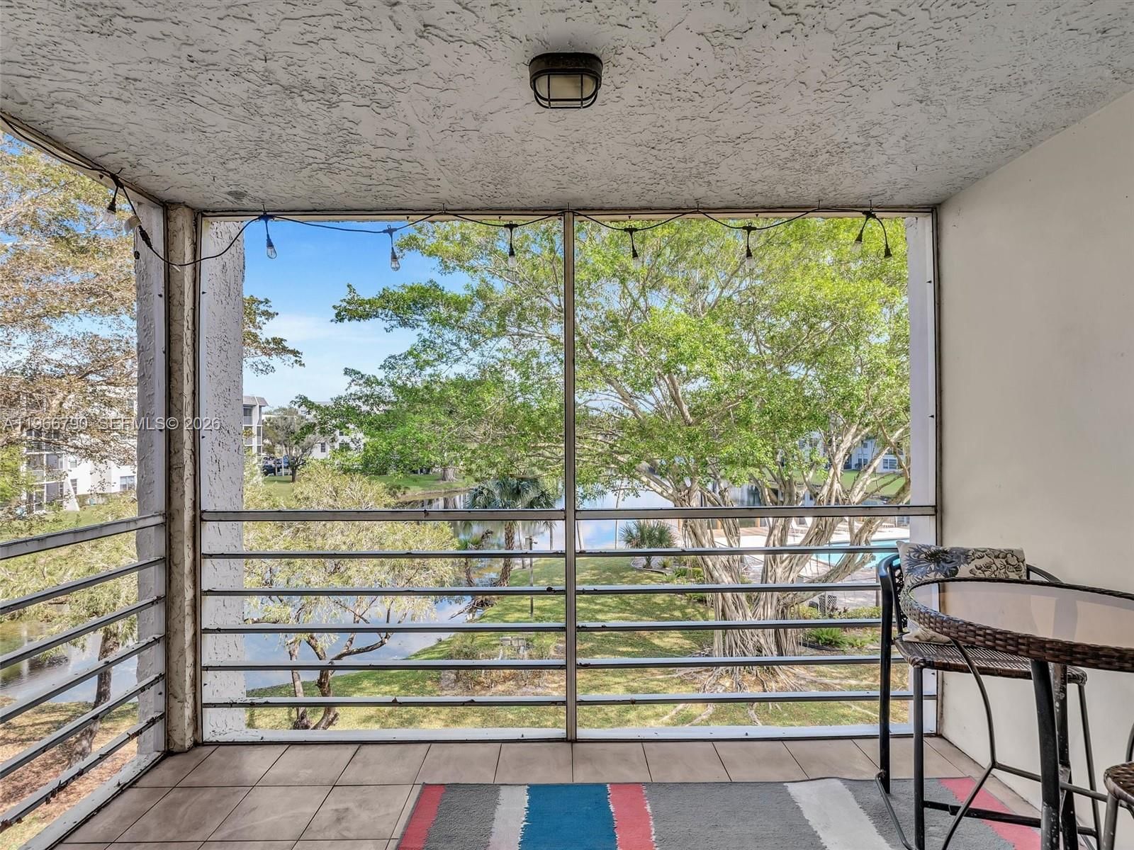 Real estate property located at 9340 Lagoon Pl #303, Broward, Poinciana Pine Island, Davie, FL