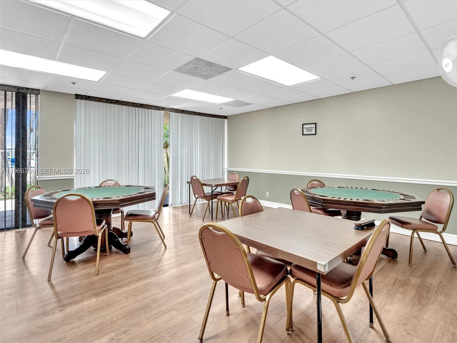 Real estate property located at 9340 Lagoon Pl #303, Broward, Poinciana Pine Island, Davie, FL
