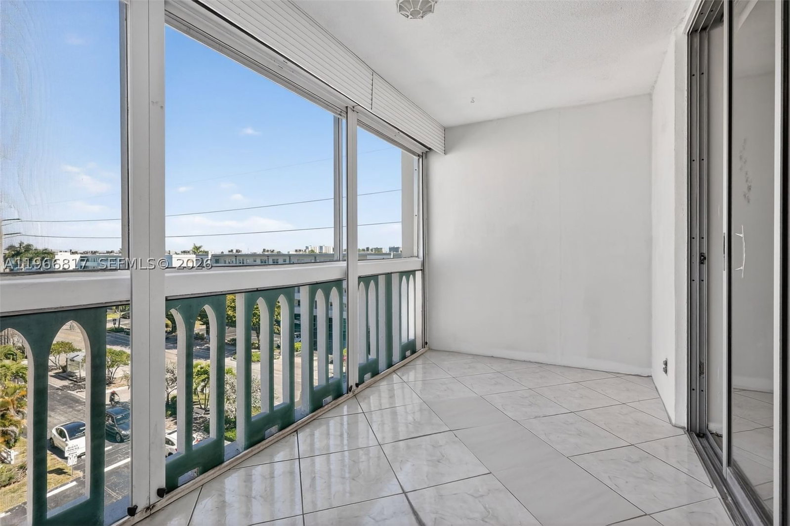 Real estate property located at 421 14th Ave #608, Broward, Meadowbrook Condo Apts Bl, Hallandale Beach, FL