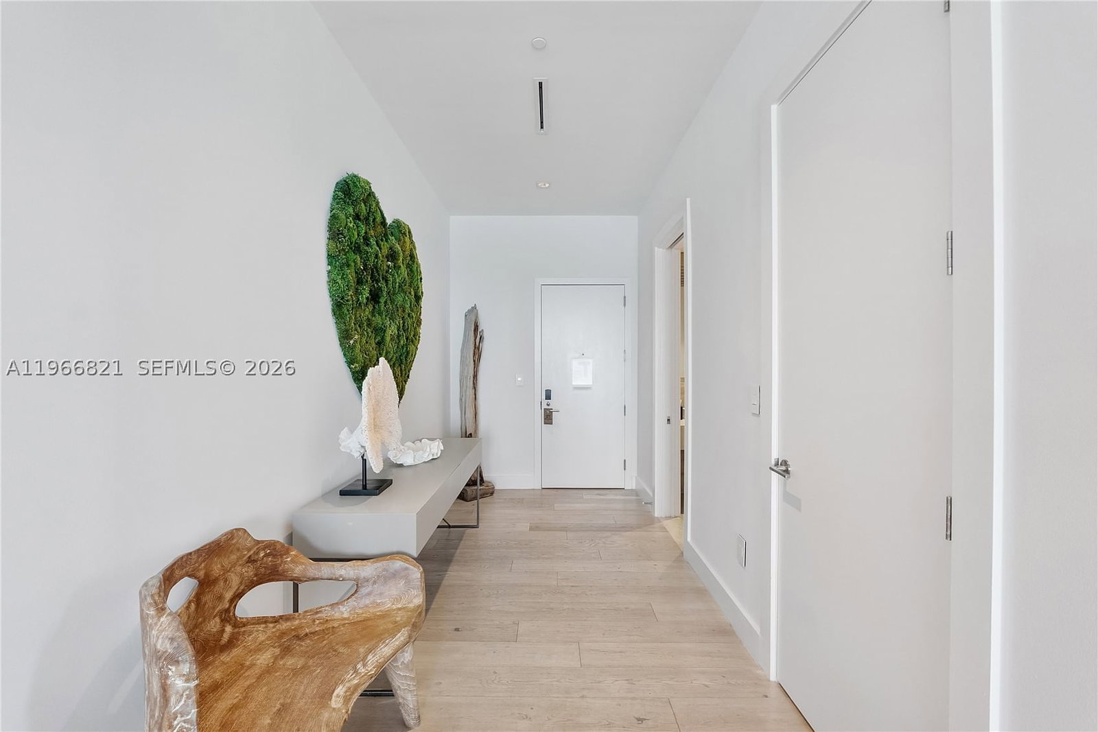 Real estate property located at 102 24th St PH-1612, Miami-dade, 2399 Collins Avenue, Miami Beach, FL
