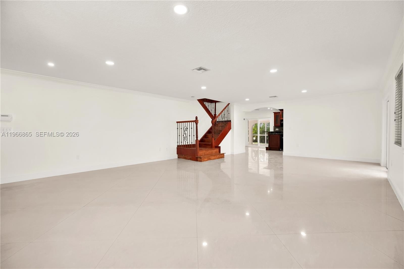 Real estate property located at 21800 97th Ct, Miami-dade, Lakes By The Bay Sec 4, Cutler Bay, FL