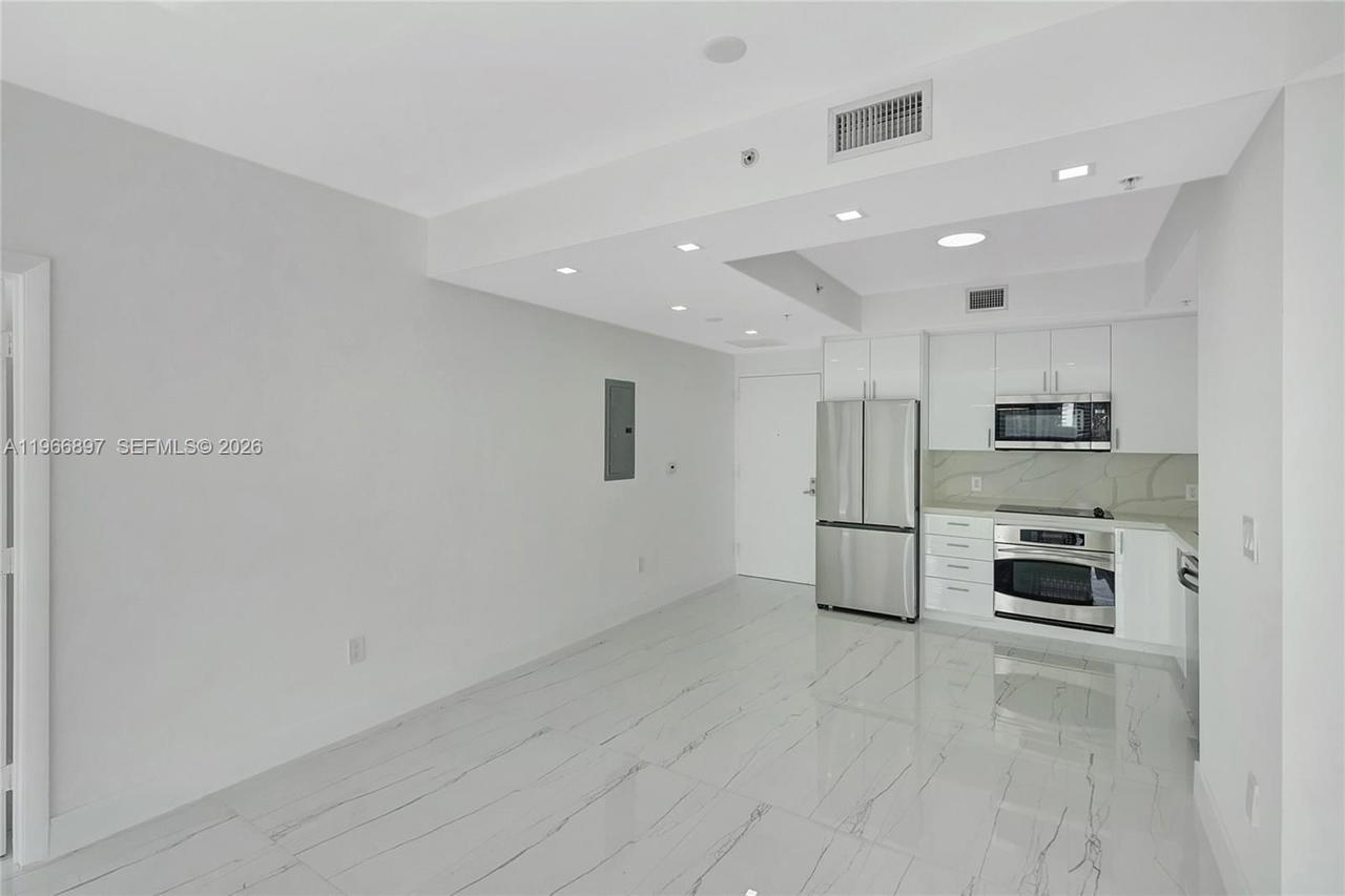 Real estate property located at 90 3rd St #1602, Miami-dade, Ivy Condo, Miami, FL