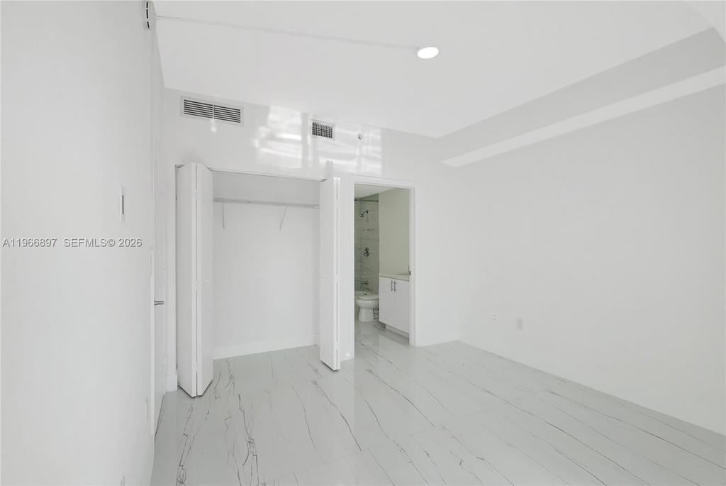 Real estate property located at 90 3rd St #1602, Miami-dade, Ivy Condo, Miami, FL