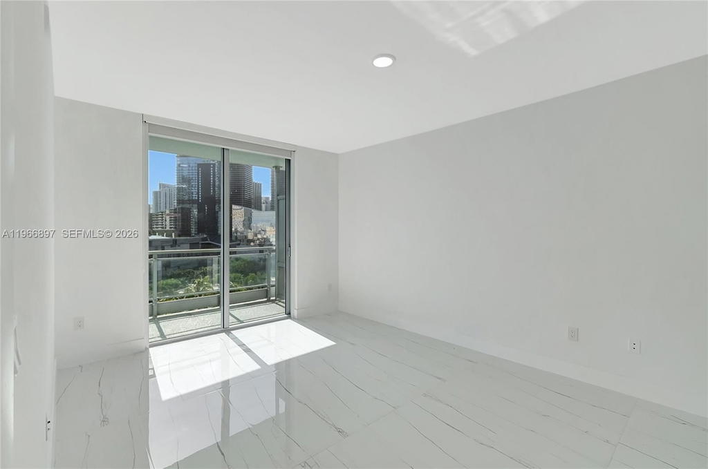 Real estate property located at 90 3rd St #1602, Miami-dade, Ivy Condo, Miami, FL