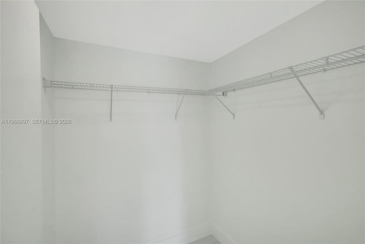 Real estate property located at 90 3rd St #1602, Miami-dade, Ivy Condo, Miami, FL