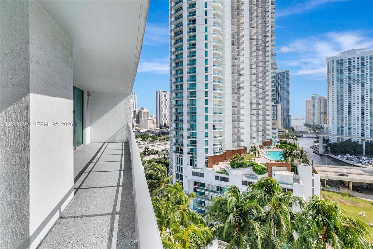Real estate property located at 90 3rd St #1602, Miami-dade, Ivy Condo, Miami, FL