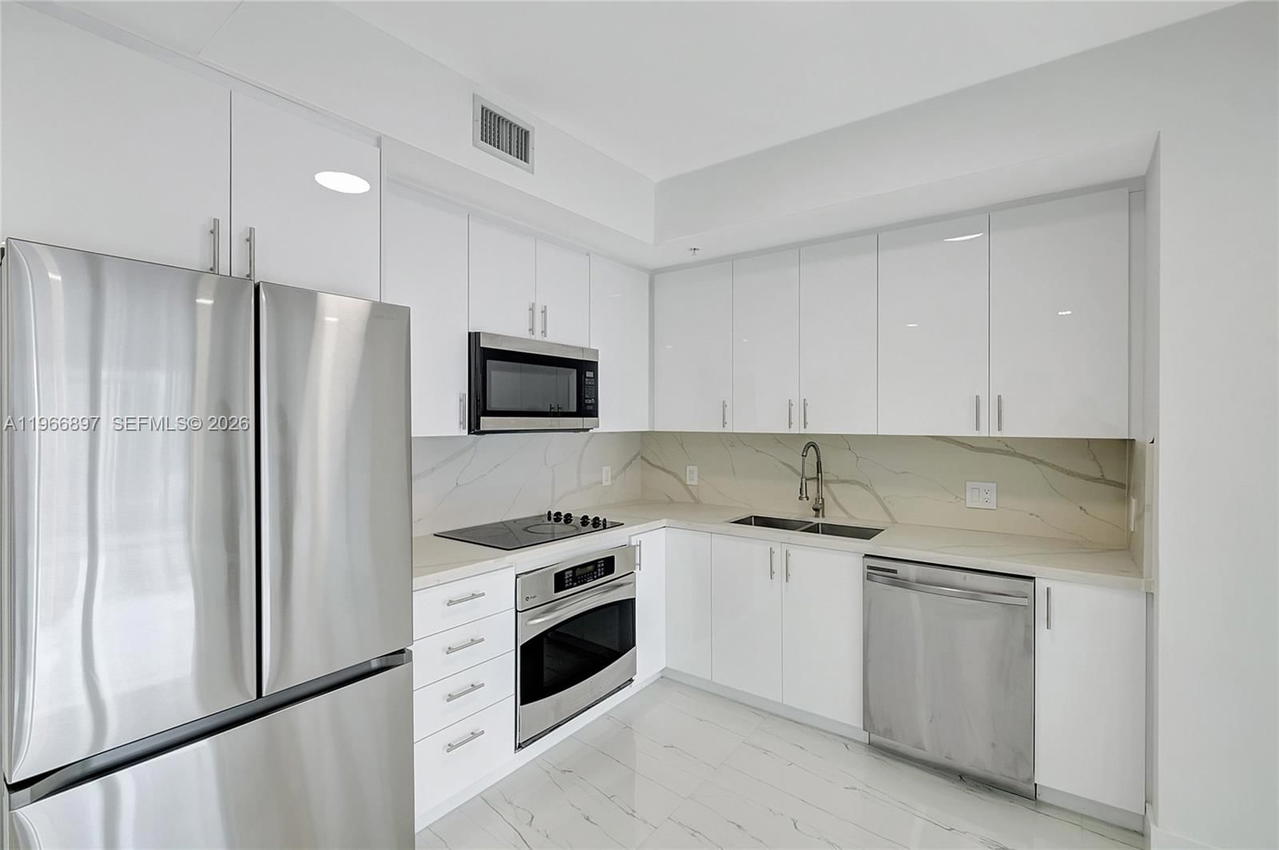 Real estate property located at 90 3rd St #1602, Miami-dade, Ivy Condo, Miami, FL