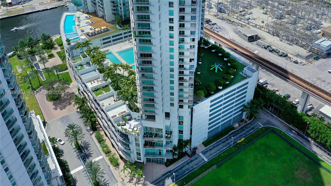 Real estate property located at 90 3rd St #1602, Miami-dade, Ivy Condo, Miami, FL