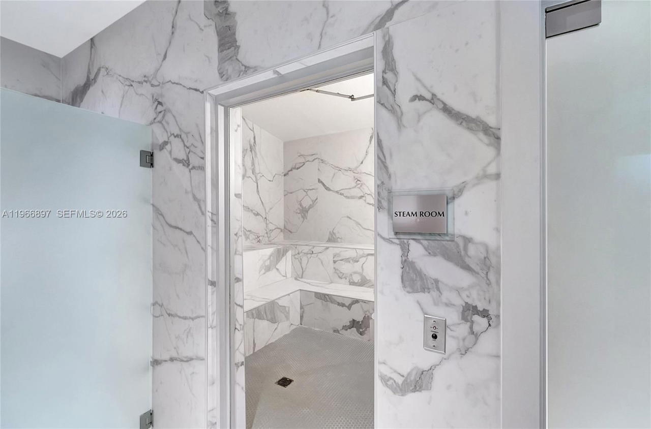 Real estate property located at 90 3rd St #1602, Miami-dade, Ivy Condo, Miami, FL