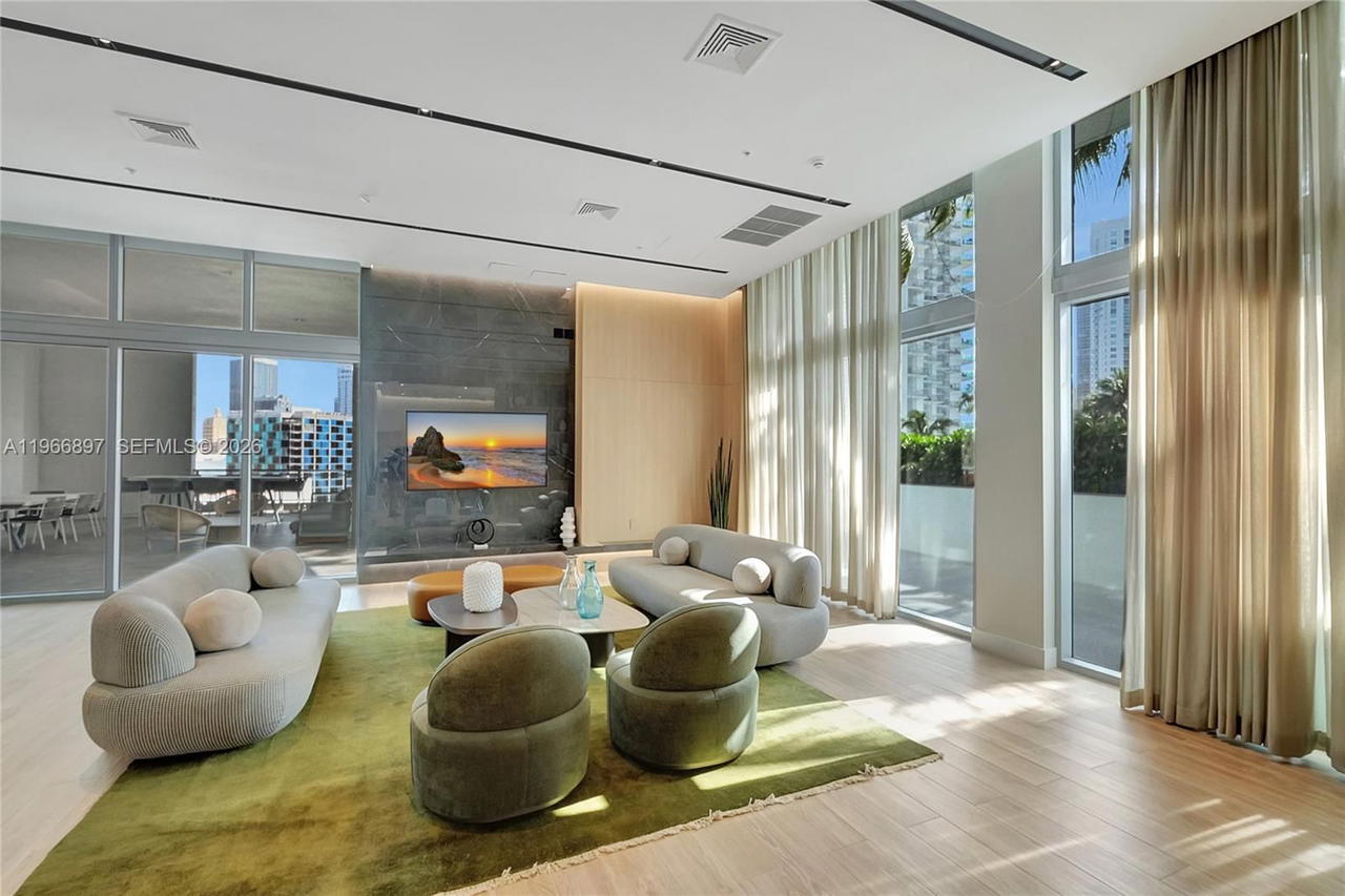 Real estate property located at 90 3rd St #1602, Miami-dade, Ivy Condo, Miami, FL