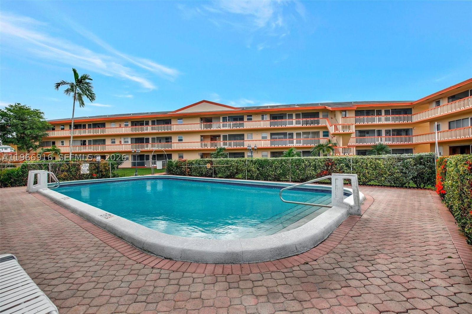 Real estate property located at 5300 Washington St G127, Broward, Beverly Hills Condo Numbe, Hollywood, FL