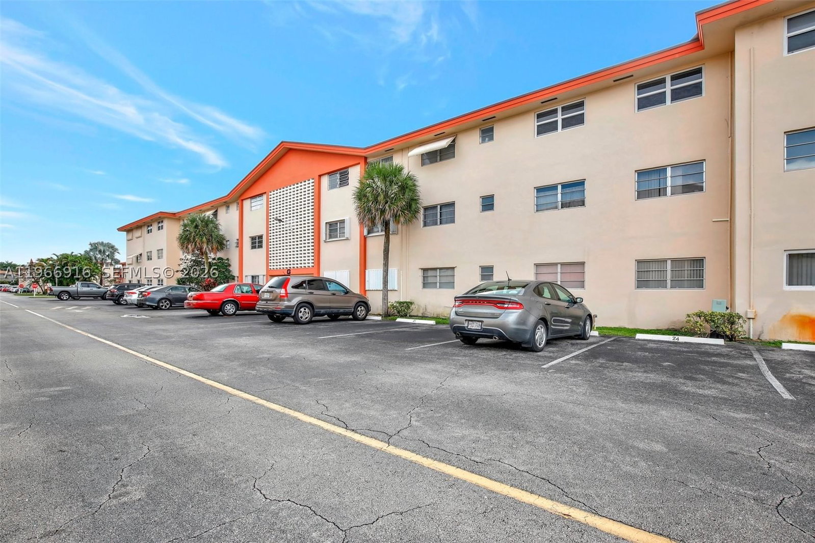 Real estate property located at 5300 Washington St G127, Broward, Beverly Hills Condo Numbe, Hollywood, FL