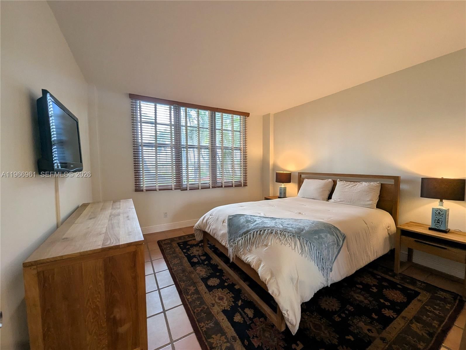 Real estate property located at 5161 Collins Ave #208, Miami-dade, Seacoast 5151 Condo, Miami Beach, FL
