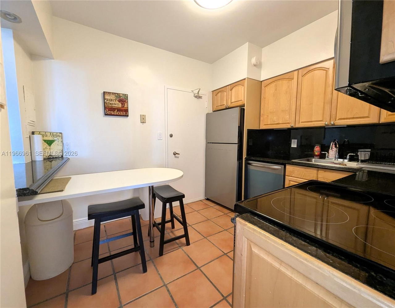 Real estate property located at 5161 Collins Ave #208, Miami-dade, Seacoast 5151 Condo, Miami Beach, FL